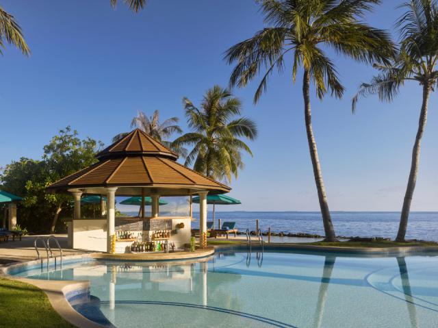 Royal Island - Pool Bar - Poolside - 4K