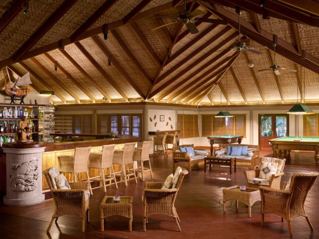 Royal Island - Fun Pub - Bar - 4K