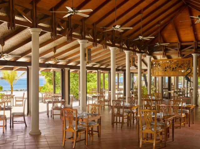Royal Island - Main Restaurant - Seating - 4K