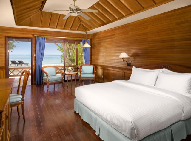 Royal Island - Beach Villa - Bed - 4K