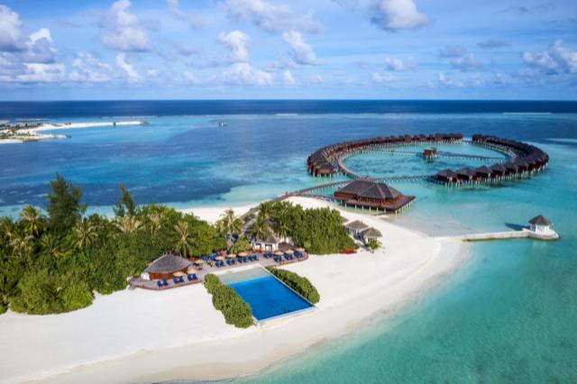 Olhuveli Beach & Spa Resort