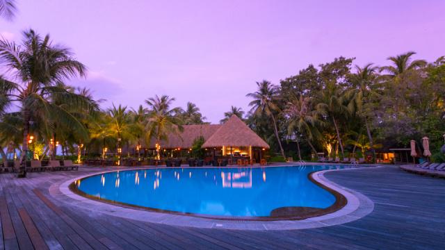 KureduMainPoolSunset