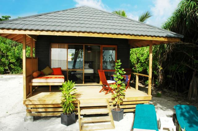 KureduBeachVillaExterior4