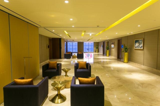 Grand-Millennium-Muscat-Meeting-Rooms-Breakout-Area_R
