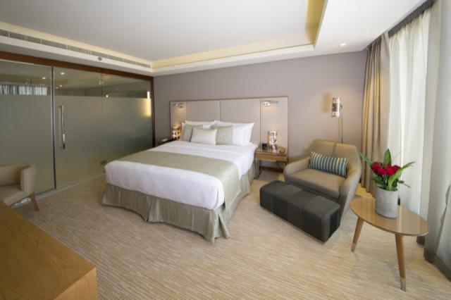 Grand_Millennium_Muscat-Executive_Suite_R