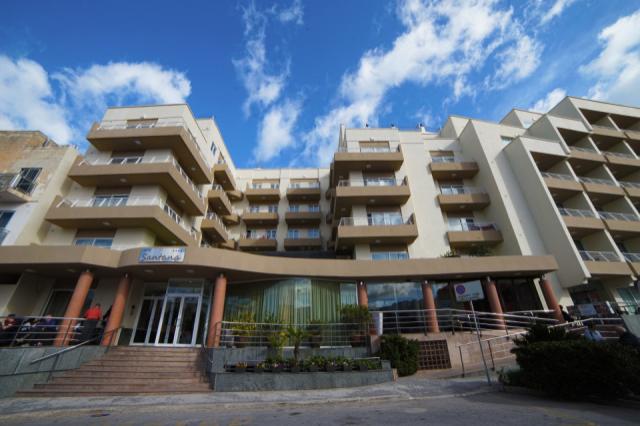 Hotel Santana1