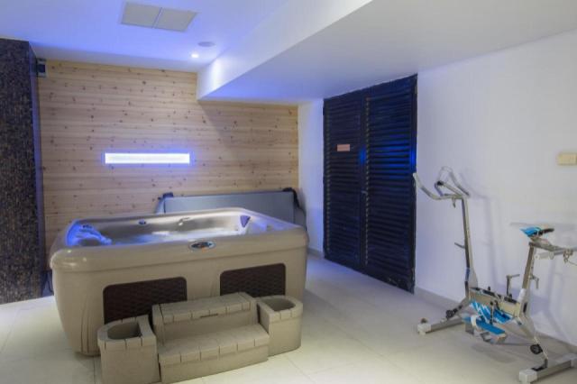 Ayia Napa-AnmariaBeach Htl-5