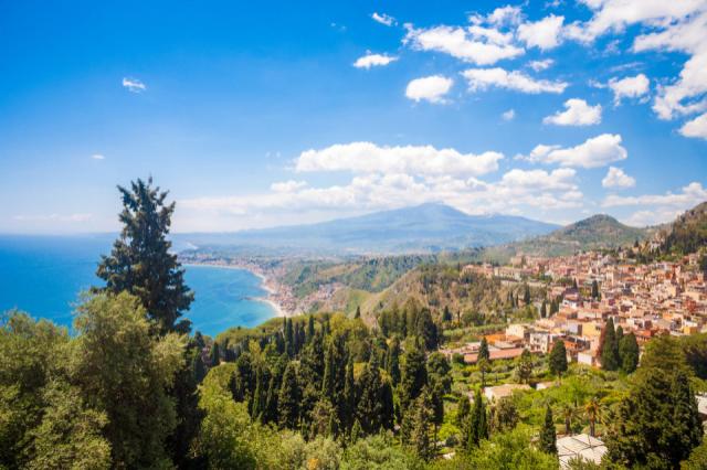 RS7030_shutterstock_262105625-scr