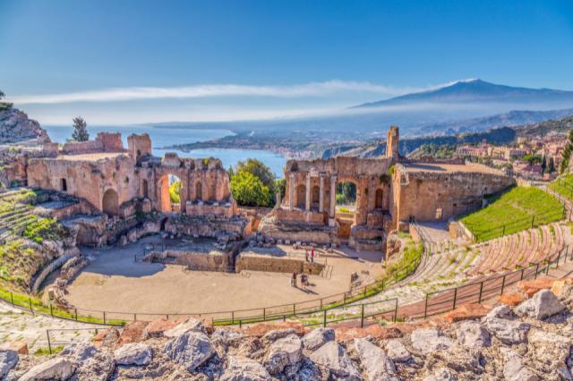 RS8891_shutterstock_540227212-scr