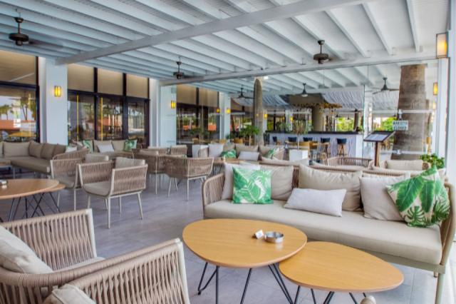 Coral-Bar