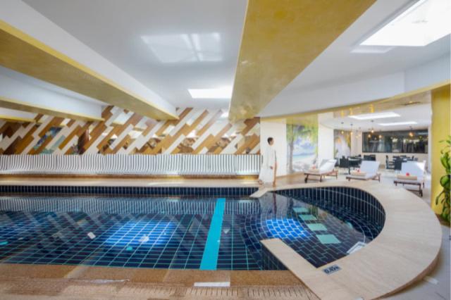Vitality-Indoor-Pool
