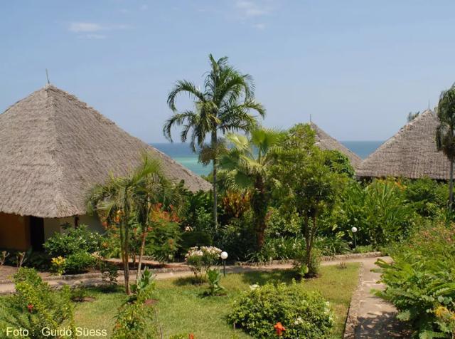 MBA-Leopard Beach Resort seaview-chui-class-cottages_5