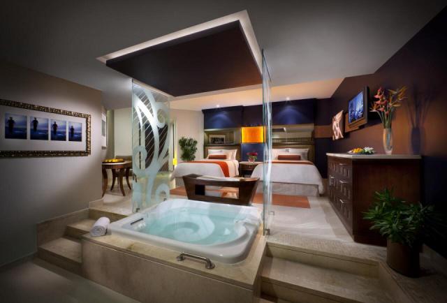 PUJ-Hard Rock Hotel & Casino-2 Islander Junior Suite