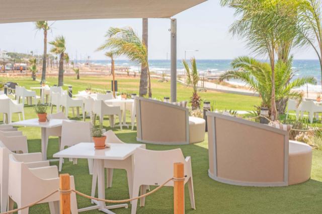 Pierre Anne Beach Hotel