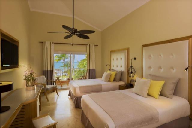 deluxe beachfront3