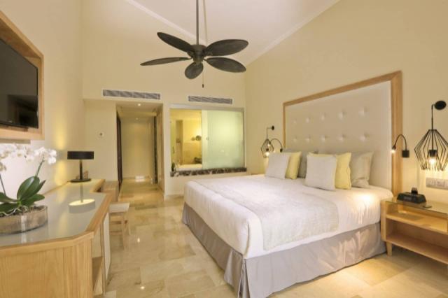 deluxe beachfront