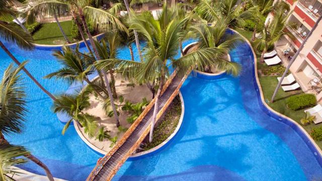 majestic-elegance-pool-dron2