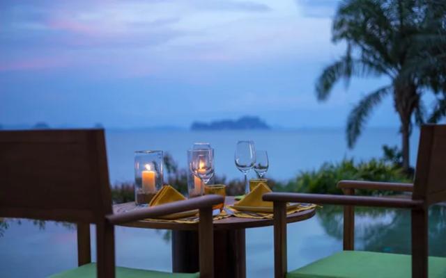 yao-noi-thailand-in-villa-dining