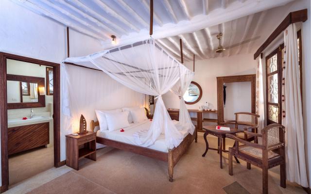 diamonds_mapenzi_beach_gallery_33