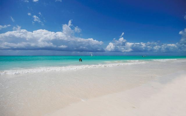 diamonds_mapenzi_beach_gallery_05