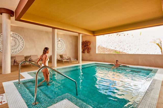 RIU Jumbo-4