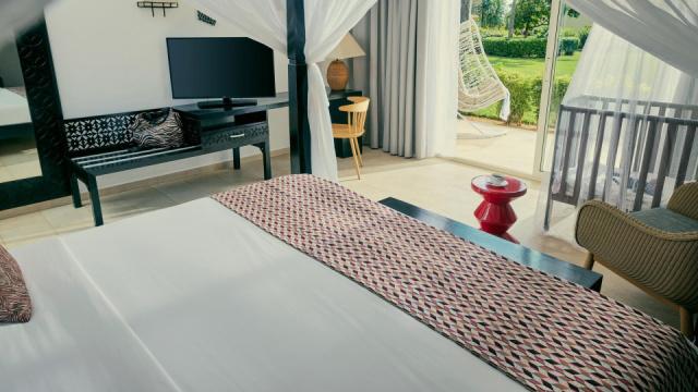tui-blue-bahari-zanzibar-promo-deluxe-room-african-style-bedroo