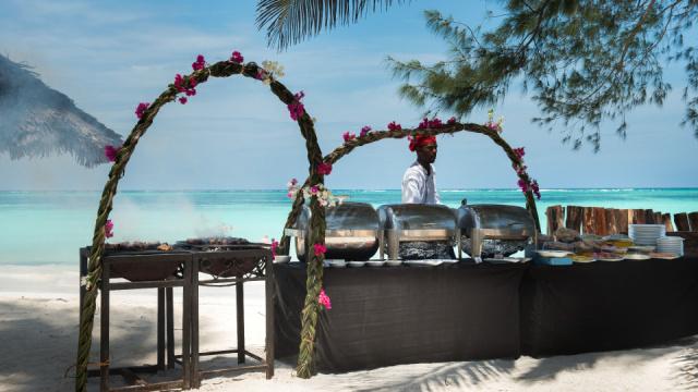 tui-blue-bahari-zanzibar-beach-bbq-buffet