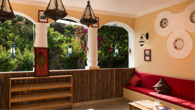 tui-blue-bahari-zanzibar-chill-out-area