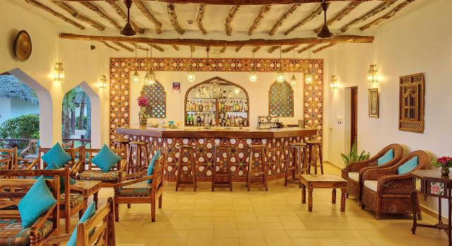 Sultan Sands Resort -Mawimbi-Pool-Bar