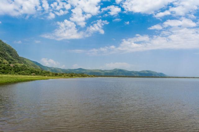 lake-4032276_1280