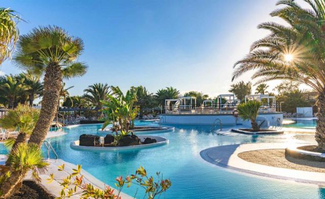 03-Pool-Area_2