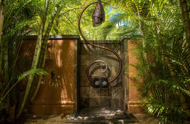 12_Shanti-Maurice-Resort-_-Spa_Villa-Outdoor-Shower_01