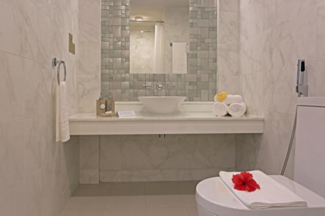 Deluxe Bath-8093