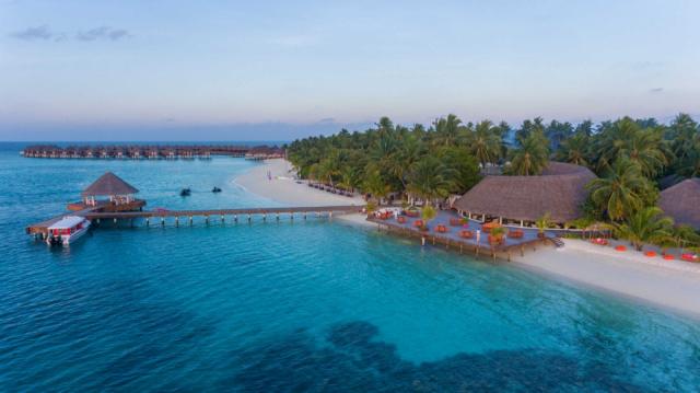Vilu Reef Island Resort