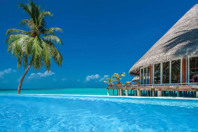 Vilu Reef Island Resort