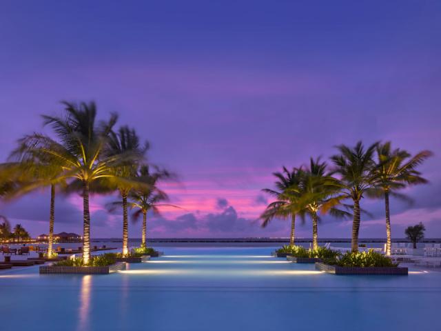Villa Nautica - Main Pool - Evening - 4K