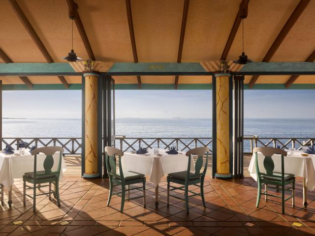 Villa Park - Al Pontile - Seating - 4K