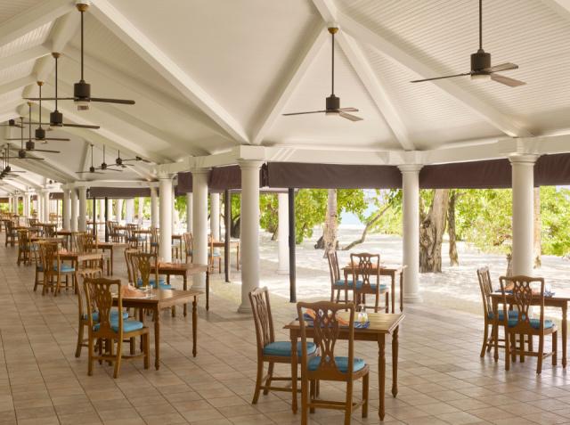 Villa Park - Maaniya Restaurant - Seating - 4K
