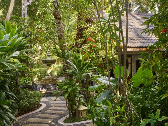 Villa Park - Araamu Spa - Fountain - 4K