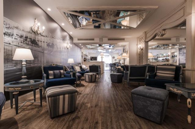 Osborne Hotel_blue lounge