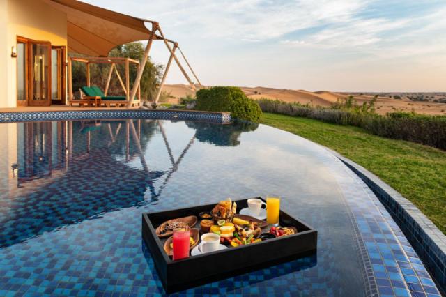 lc-dxbam-floating-breakfast-12353_Classic-Hor