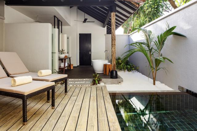 NH_Collection_Maldives_Havodda_Resort_Guest_Room_Beach_Villa_wi