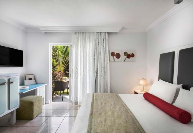 ambre_rooms_courtyard
