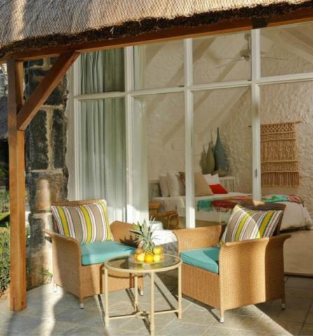 la-pirogue-garden-bungalow-2_1599x1066_300_rgb