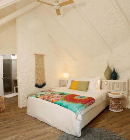 la_pirogue_rooms_premium_garden_bungalow_1