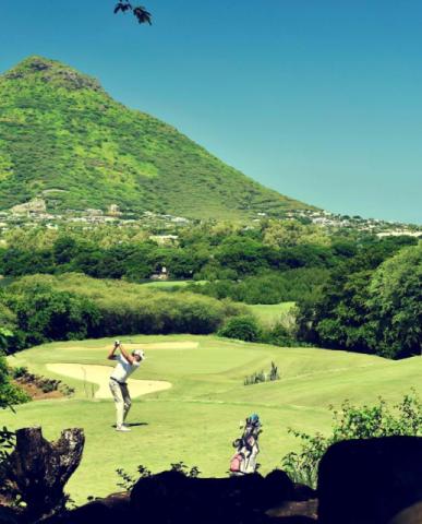 golfer_at_tamarina__4_