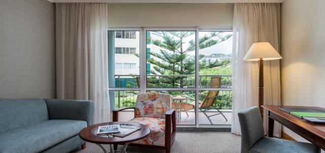 5-star-hotel-madeira-with-spa-classic-room-mountain