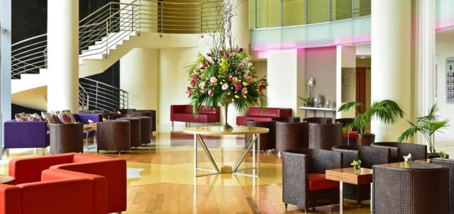 4-star-hotel-madeira-lobby