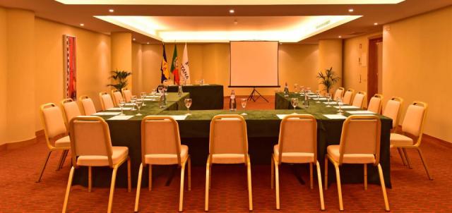 4-star-hotel-madeira-meeting-room