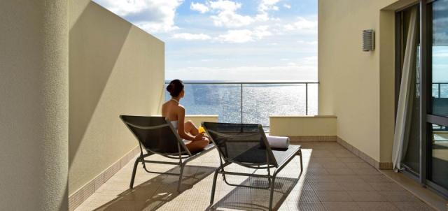 4-star-hotel-madeira-sea-view-suite
